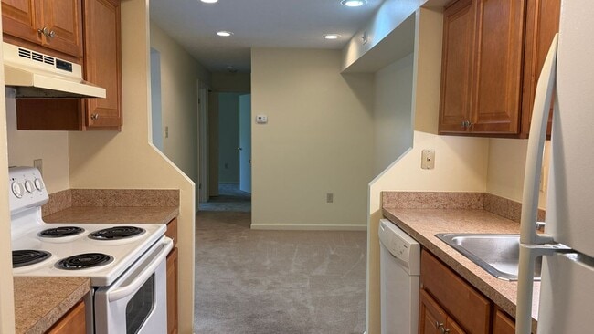 Photo - 4002 Governors Square Unit 7