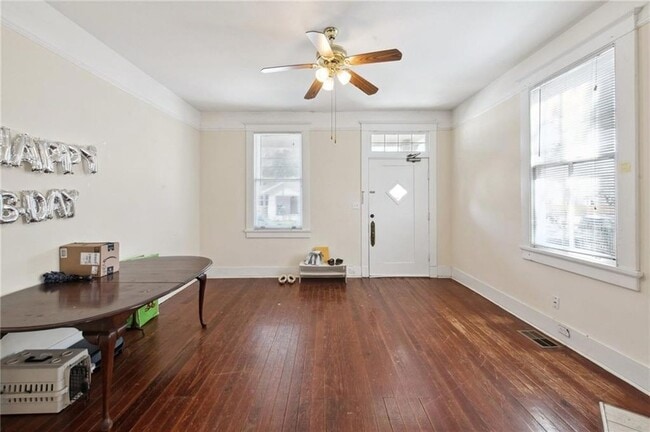 Photo - 7710 Plum St