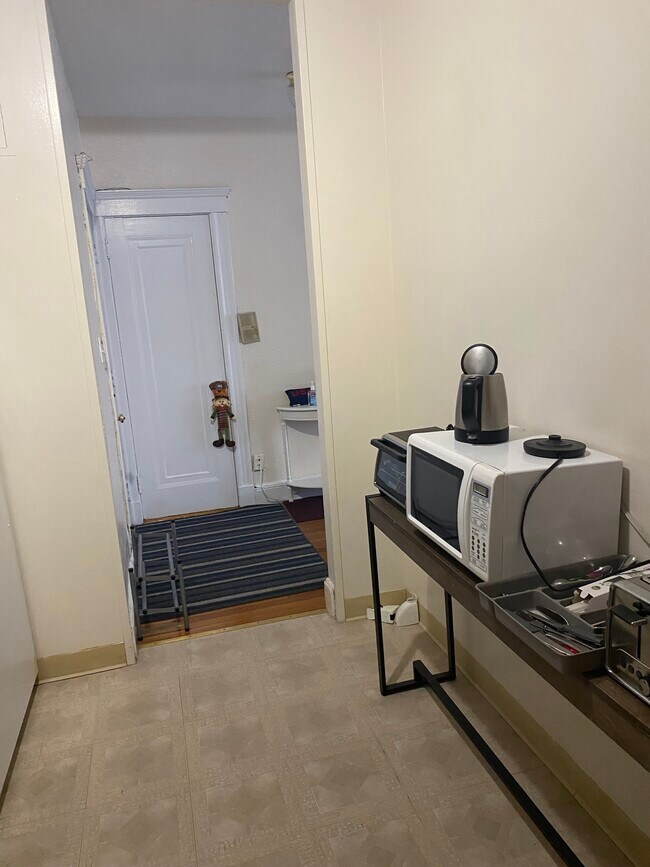 Photo - 2001 Commonwealth Ave Unit 2001 Commonwealth Ave #17