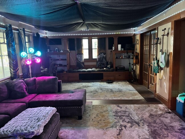 Photo - 405 N Salisbury St