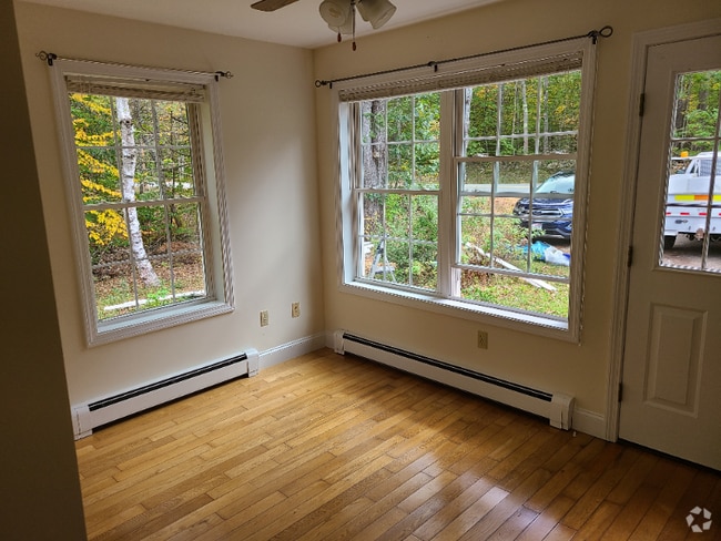 Building Photo - 64 N Pownal Rd Rental