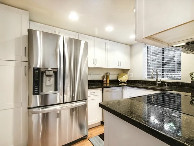 Photo - Welcome to this charming townhouse Unit b106