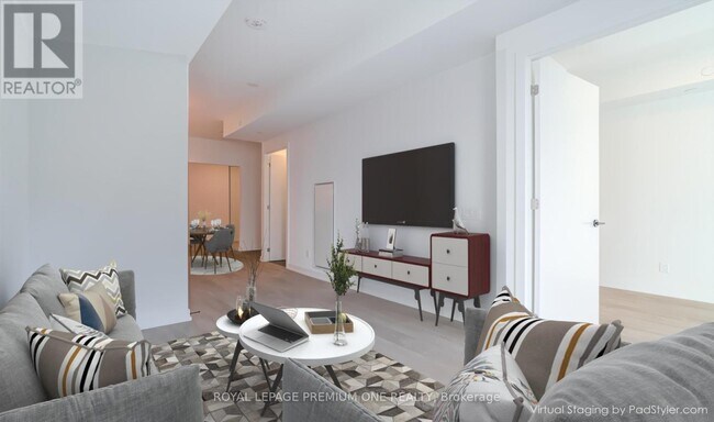 Photo - 35 Parliament St Unit 425