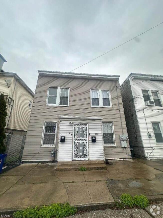 Building Photo - 112 Yale Ave Rental