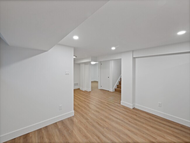 Photo - 167 Rosedale Ave