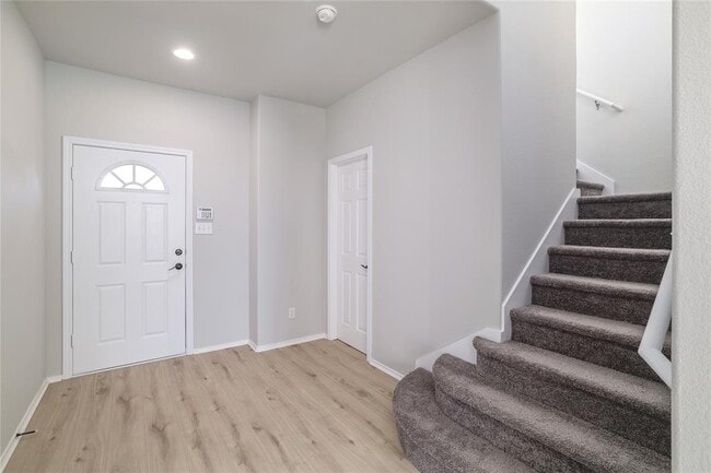 Photo - 315 Settlers Home Dr