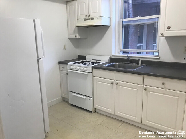 Building Photo - 77 Brighton Ave Unit 4 Rental