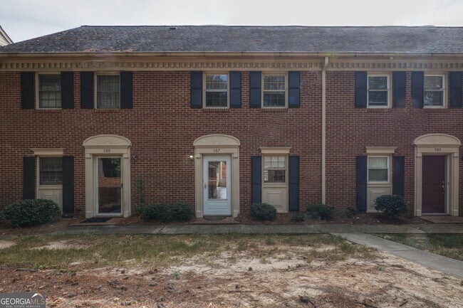 Photo - 587 Wedgewood Dr