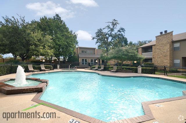 Piscina - The Creek At Brookhollow Apartments
