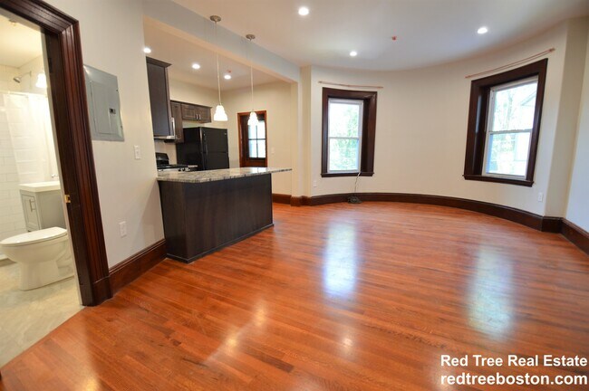 Photo - 1736 Beacon St Unidad 2