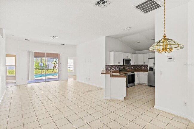 Photo - 15451 Markham Dr