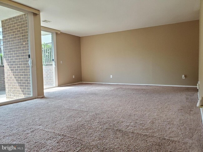 Photo - 10218 Prince Pl