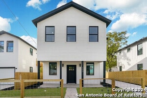 Building Photo - 423 N Mesquite St Rental