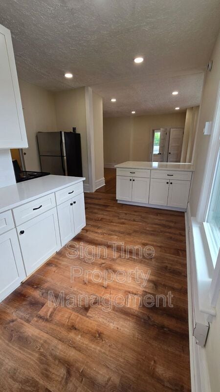 Photo - 27 Wayside Ave Condo