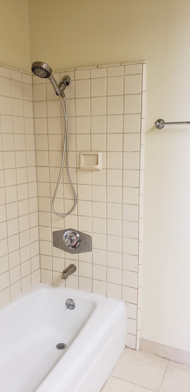 Photo - Marina Tower