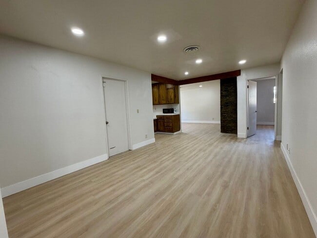Photo - 408 W Ward Ave