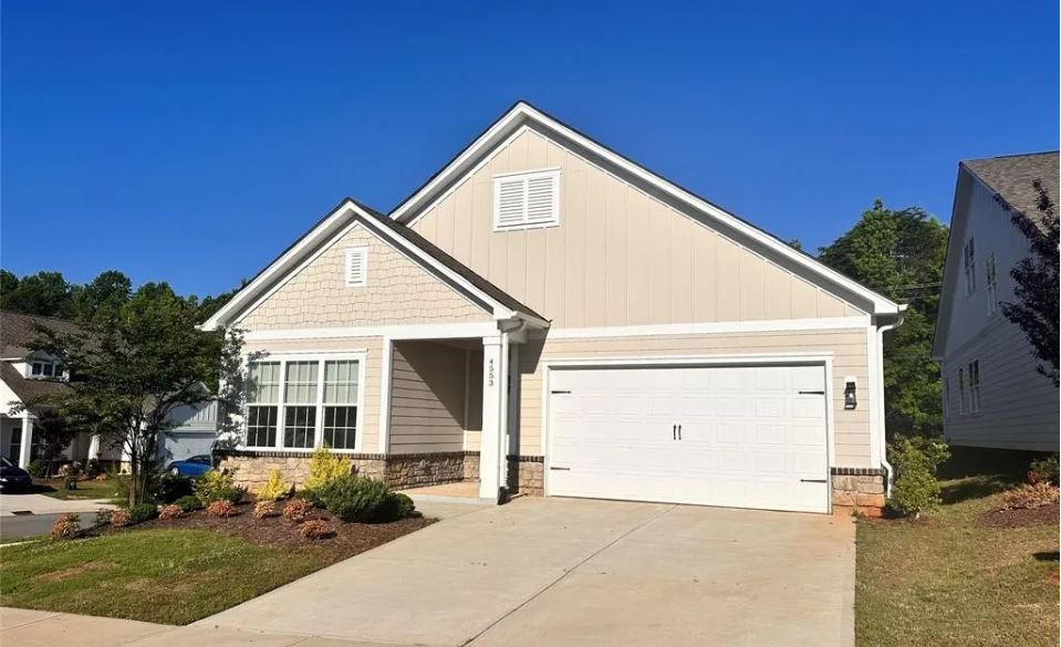 Photo - Lot 63