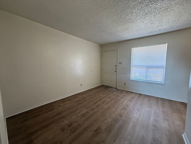 Photo - 3109 Atkinson Ave Unidad Apt 219