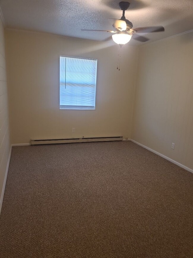 Photo - Montgomery Apartments Unit 17