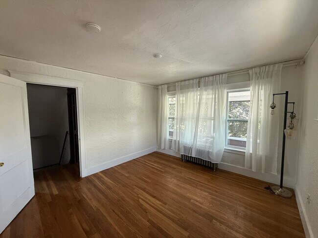 Photo - 135 Mills St Unit 2