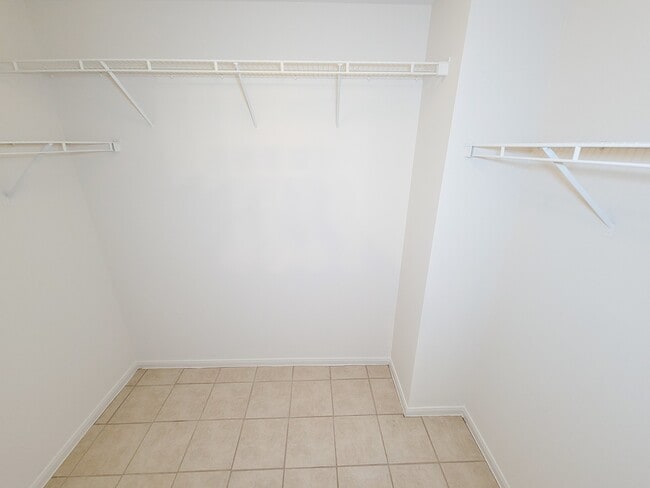 Building Photo - 11810 Rolling Stream Dr
