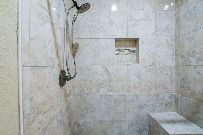 Photo - 2121 El Paseo St Unidad 1805