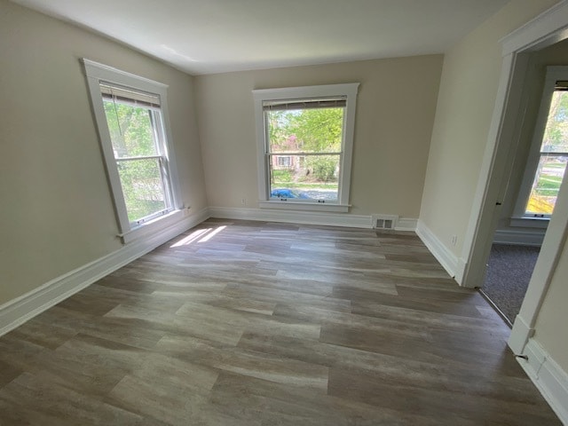 Building Photo - 1411 Golden Ave Unit 3