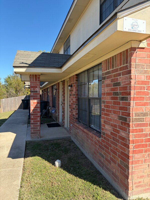 Photo - 1009 Lansberry Ct Unit C