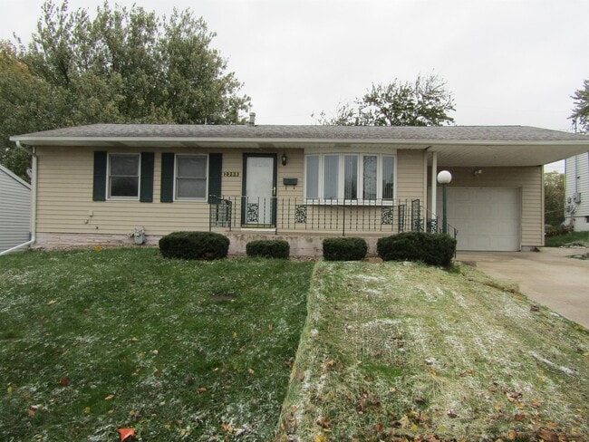 Photo - 2388 Martin Dr