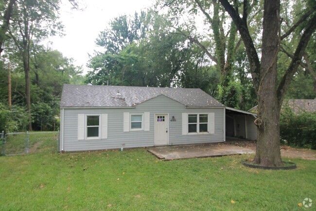 Building Photo - KCK Ranch Style Home w/ Stainless Steel Ap...