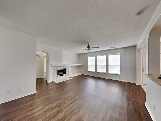Photo - 1120 Sunset Lakes Dr