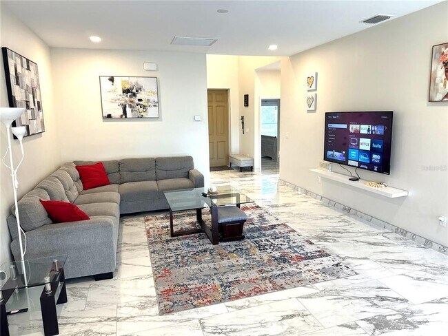1501 Helene Ave