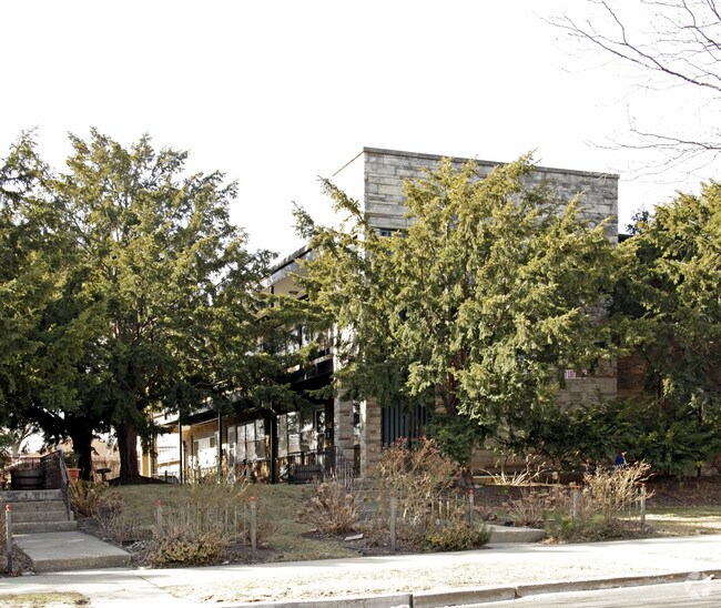 5019 W Jackson Blvd