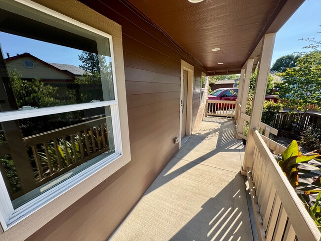 Photo - 1094 NE Conifer Blvd