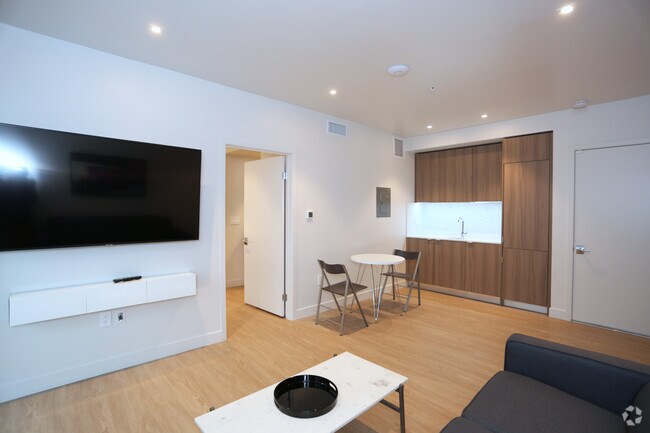 1BR, 1BA-500 SF