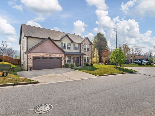 Photo - Beautiful Home with Room to Spare in Arden!