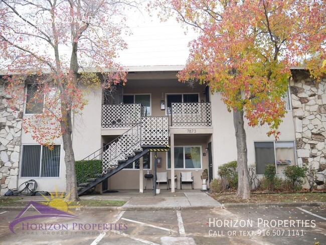 Open 2 Bed 1 Bath Fourplex in Citrus Heights - Open 2 Bed 1 Bath Fourplex in Citrus Heights Casa