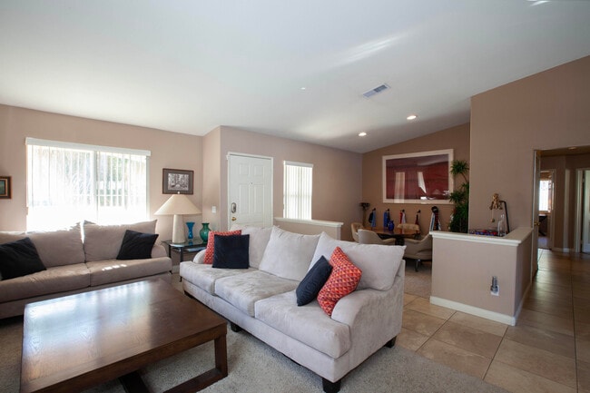 79400 Paseo Del Rey
