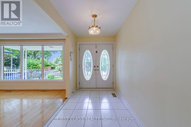 Photo - 1353 Myron Dr