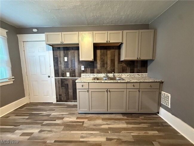 Photo - 7608 Lawnview Ave Unit 2