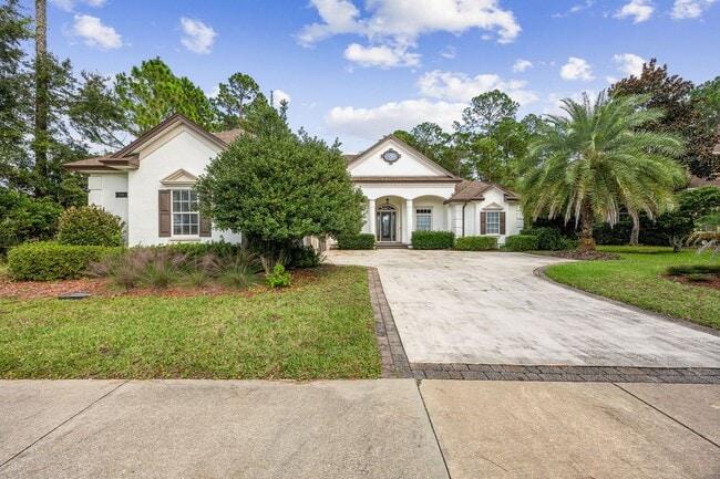 Building Photo - Luxury Living in Amelia National – Resort-...