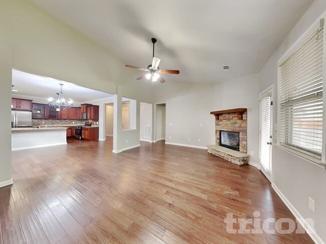 Photo - 2104 Bedford Bend