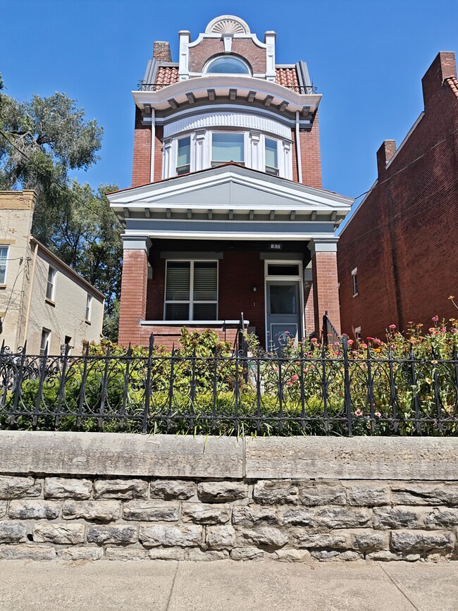 Building Photo - 836 York St Unit 2nd Fl