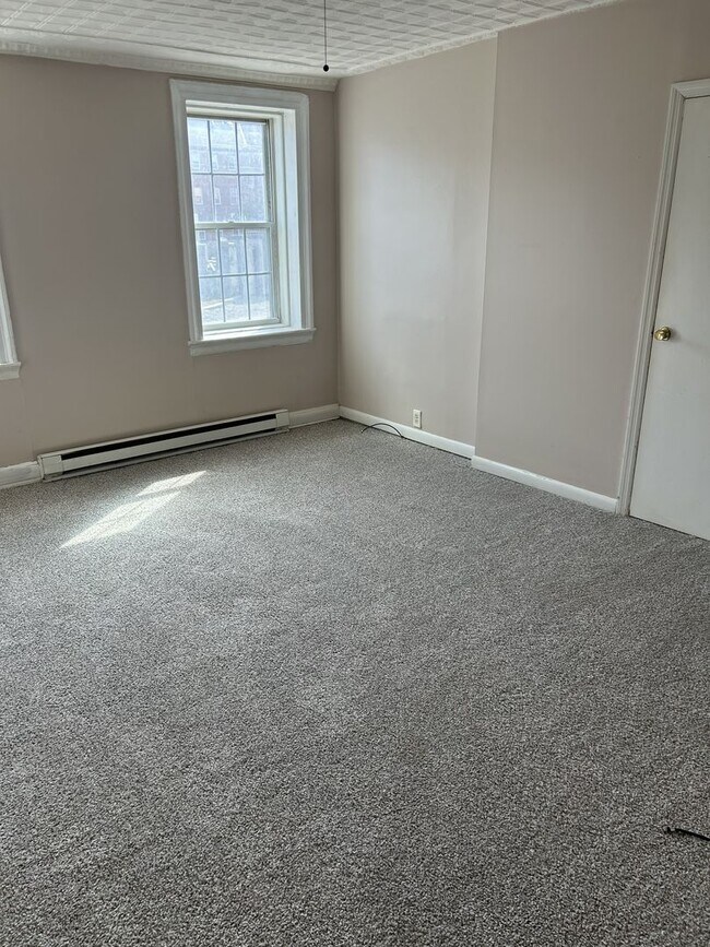 Photo - 1 Bed 1 Bath Unit 27 Olmstead Street  1