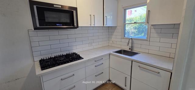 Building Photo - 4469 Cleveland Ave Unit B