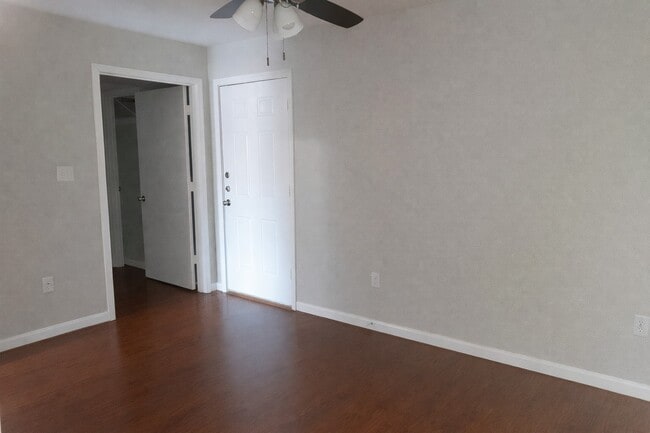 Photo - 134 S Bend Ct