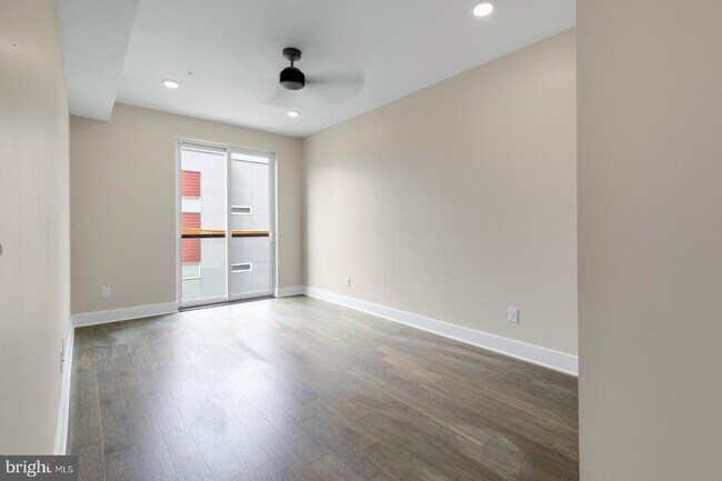 Photo - 1868 Frankford Ave Unit 204