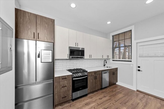 3 bedroom in Chicago IL 60618 - 3 bedroom in Chicago IL 60618 Unidad 2 Rental