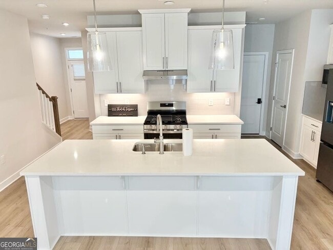 Photo - 555 Thatch Ter