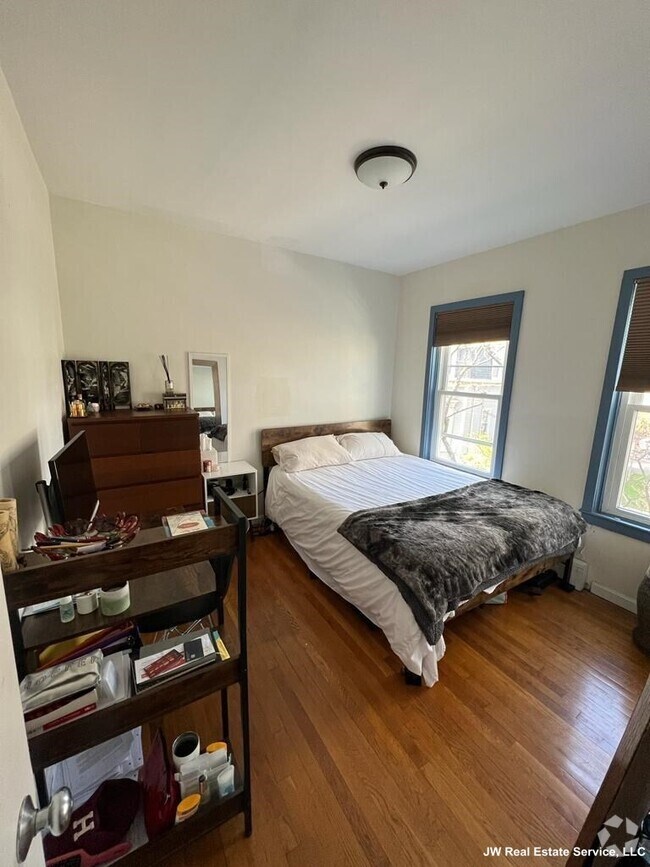Building Photo - 4 Hingham St Unit 4A Rental